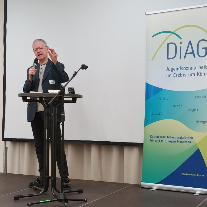 Prof. Dr. Christoph Butterwegge beim Tag der Jugendsozialarbeit am 23.9.2025