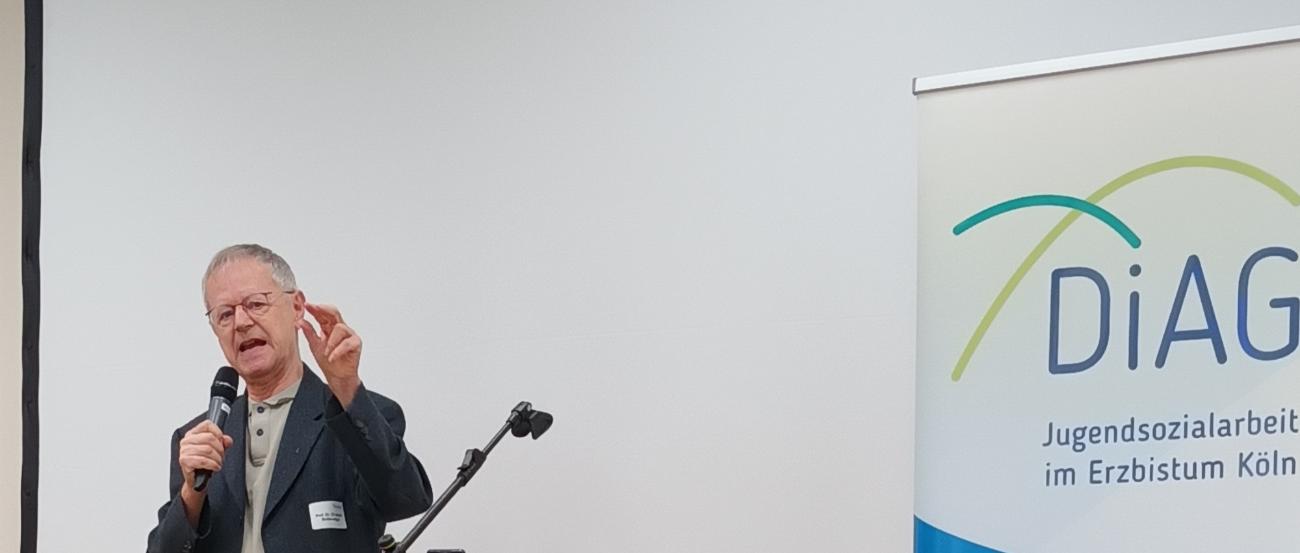 Prof. Dr. Christoph Butterwegge beim Tag der Jugendsozialarbeit am 23.9.2025