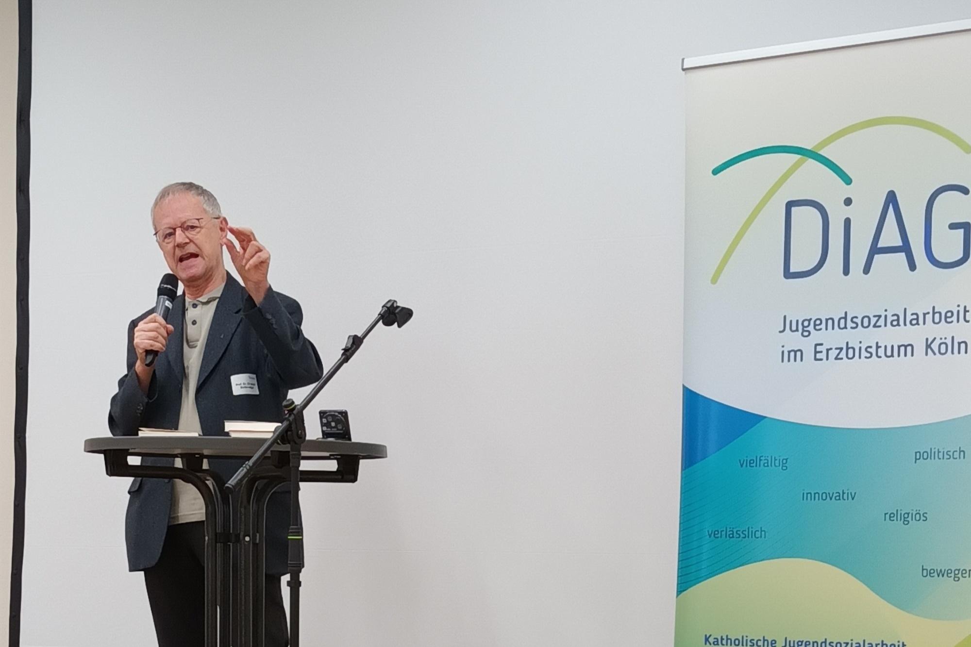 Prof. Dr. Christoph Butterwegge beim Tag der Jugendsozialarbeit am 23.9.2025