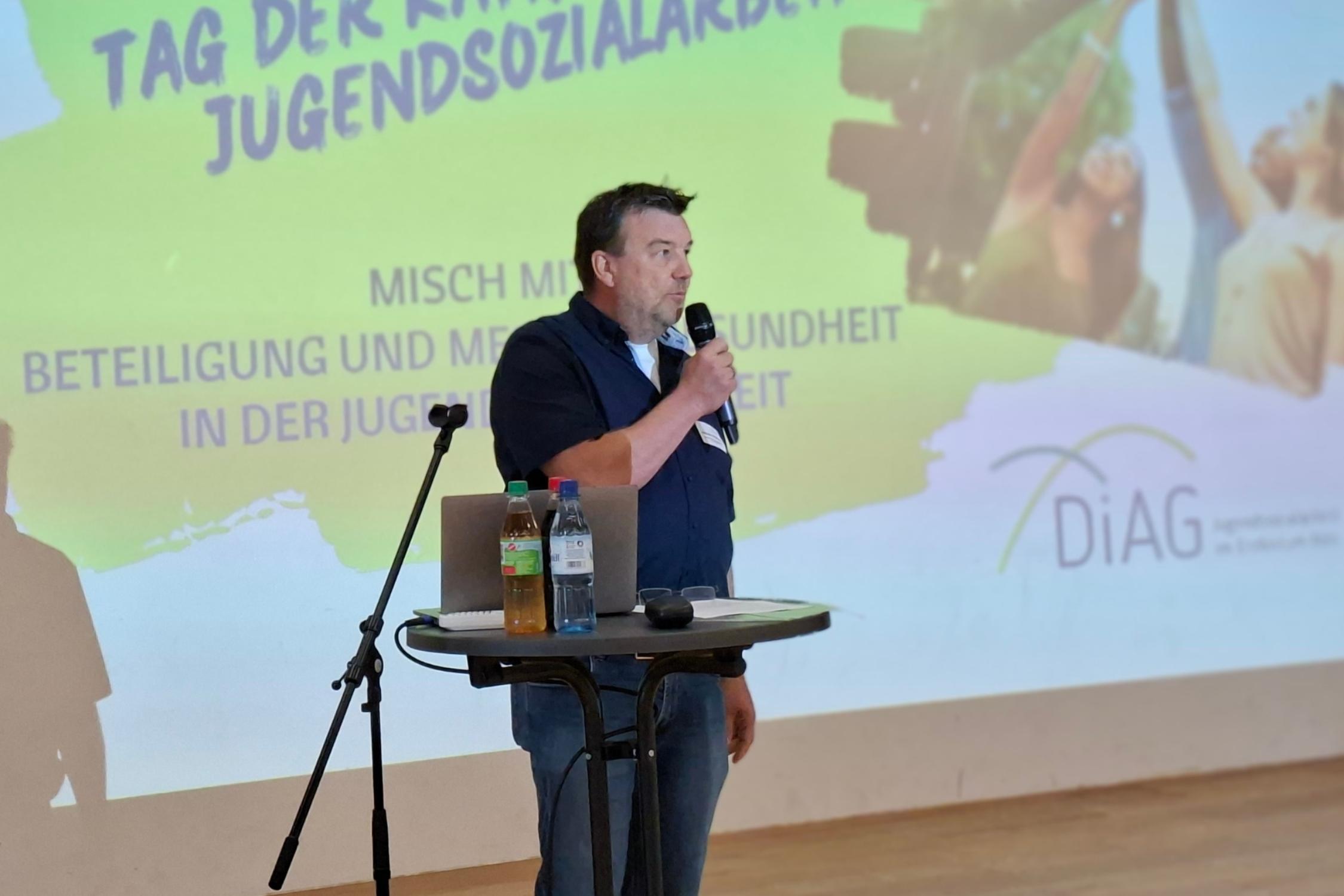 DiAG Vorsitzender Andreas Hildebrandt begrüßt zum Tag der Jugendsozialarbeit am 9.10.2026 in Altenberg